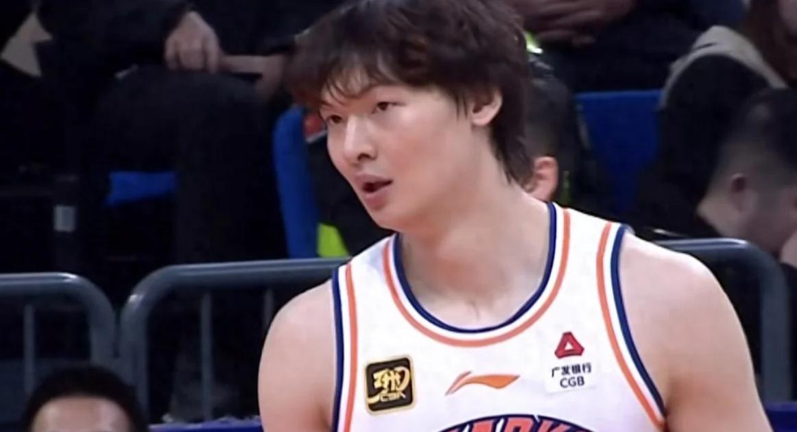 开云体育电脑版-李弘权21分上海大胜广东张宁21分山西负同曦(96年台海事件三个叛徒是谁)